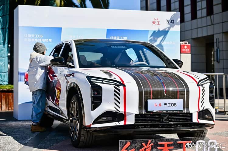 4bdbee33ly4i8w80hlqsaj20ku0dv0ut